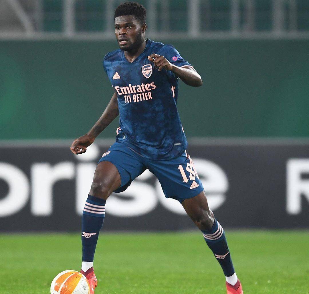 开云体育-转会期瓦伦西亚备战中超，篮板制胜细节曝光，气氛紧张，球探报告显示潜力的简单介绍