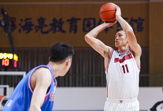 开云下载-加时末段广东宏远调整名单以备英超；主帅复盘环节打磨；气氛紧张；细节决定成败的简单介绍